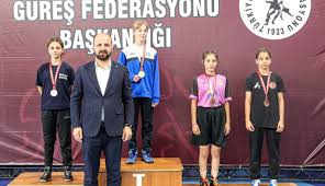 GÜREŞÇİMİZ TÜRKİYE 3.’SÜ OLDU